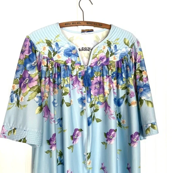 Vintage Nightgown Blue Purple Floral House Dress Zip Up Pom Pom Grandma XXl - Picture 7 of 10